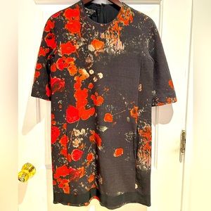 Gorgeous Giambalista Valli cocktail dress. Wool with lining & pockets! size 42/s